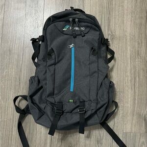 Wöllner Backpack with Teal Zip Accent